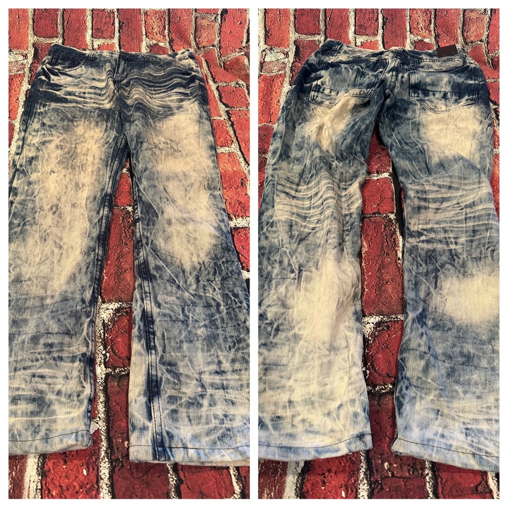 GS115 Vintage jeans size 32”
Inseam 30”
Excellent Pre-owned Condition